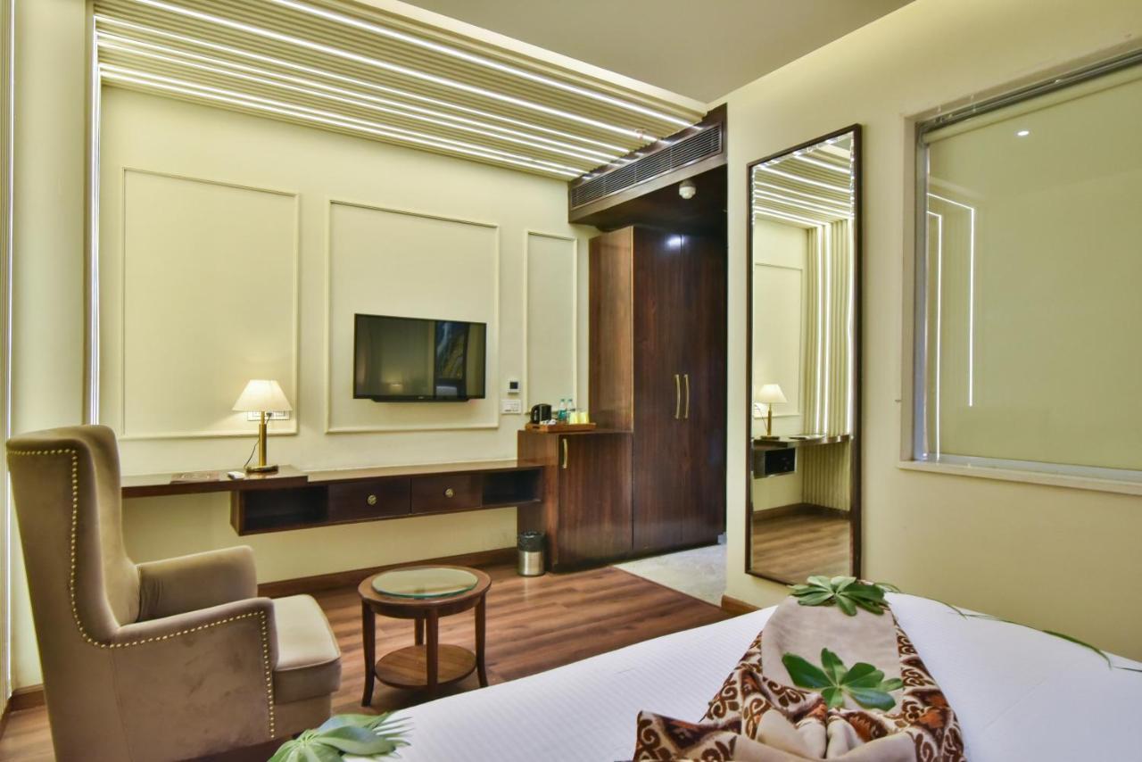Hotel Br Grand With Nimo Club Amritsar -5 Mint From Golden Temple Dış mekan fotoğraf