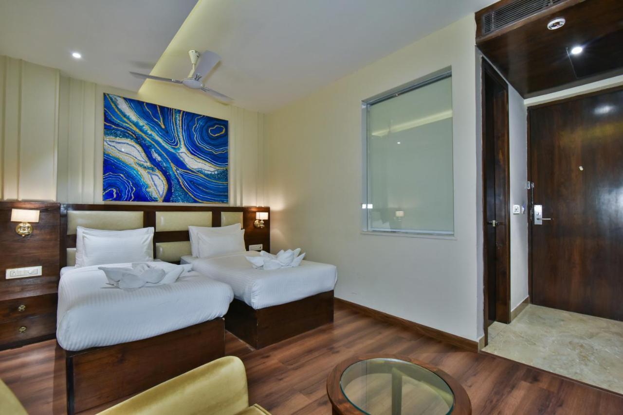 Hotel Br Grand With Nimo Club Amritsar -5 Mint From Golden Temple Dış mekan fotoğraf