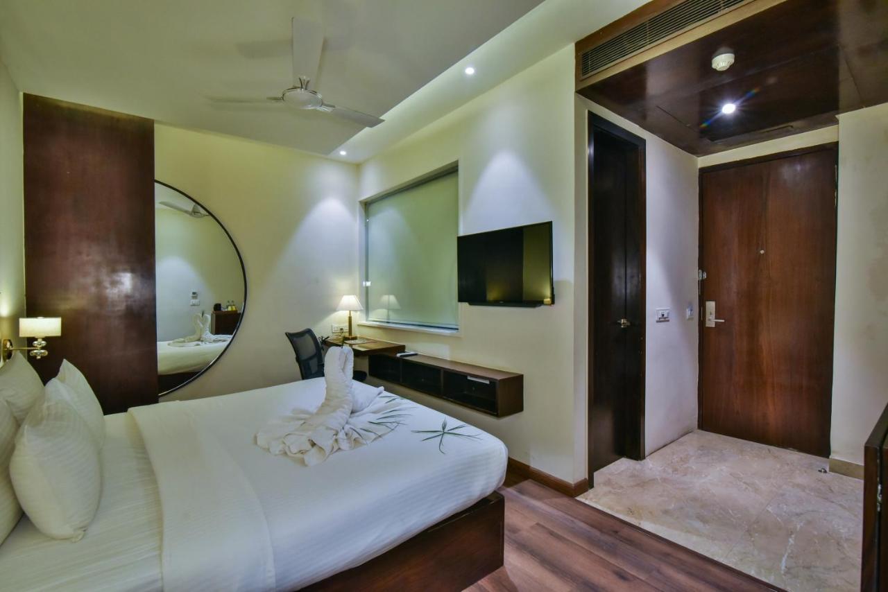 Hotel Br Grand With Nimo Club Amritsar -5 Mint From Golden Temple Dış mekan fotoğraf
